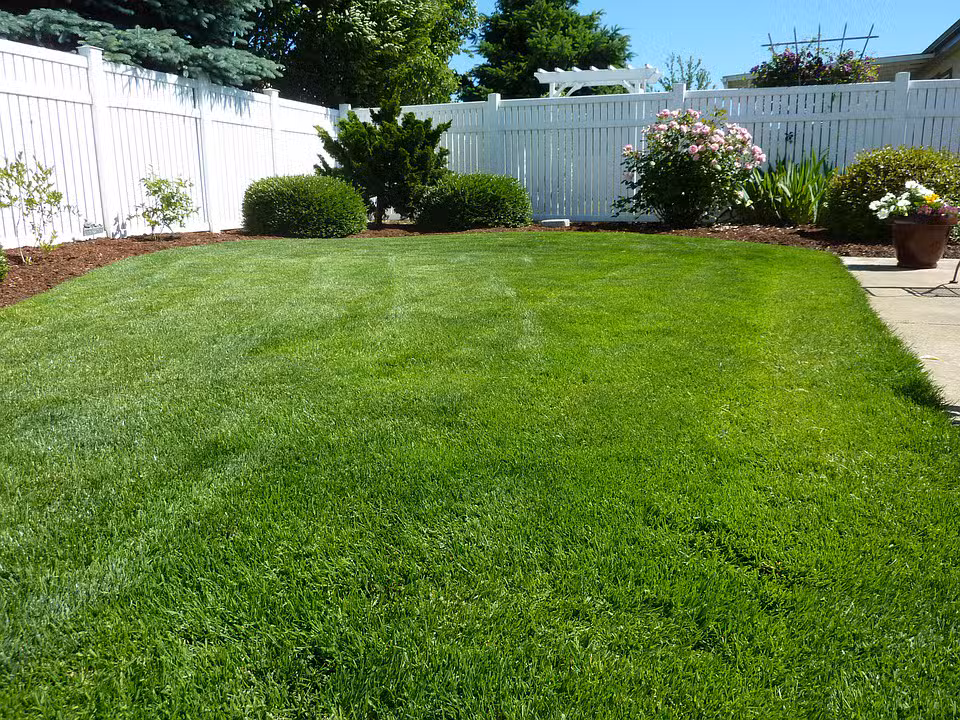 You are currently viewing 5 Reasons to Install a Vinyl Fence in Logan, UT