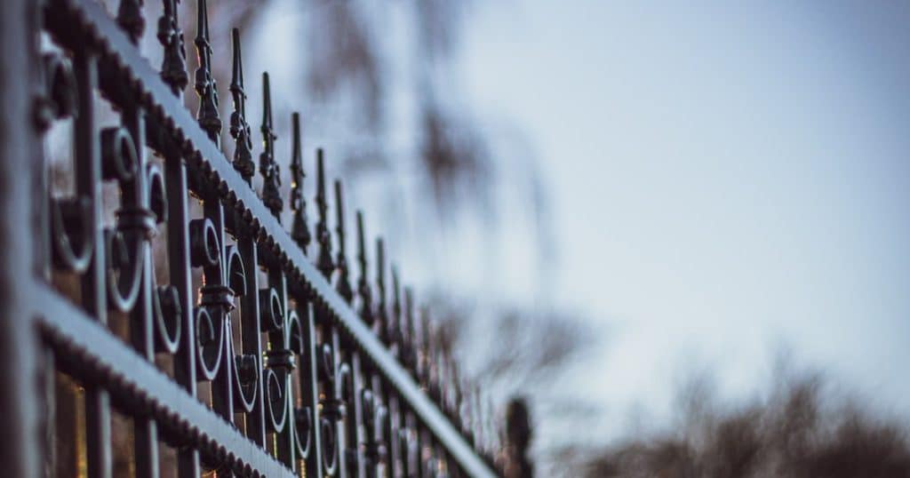 Read more about the article The Benefits of Installing a Fence and How These Ideas Can Help You Achieve It