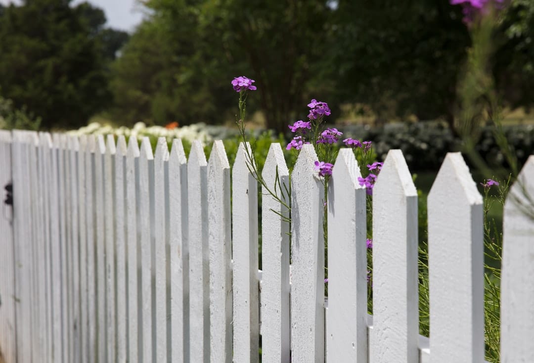 You are currently viewing Enhancing Security: The Role of Fences in Home Protection
